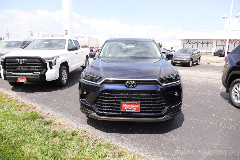 New 2026 Toyota Grand Highlander AWD Hybrid image 3