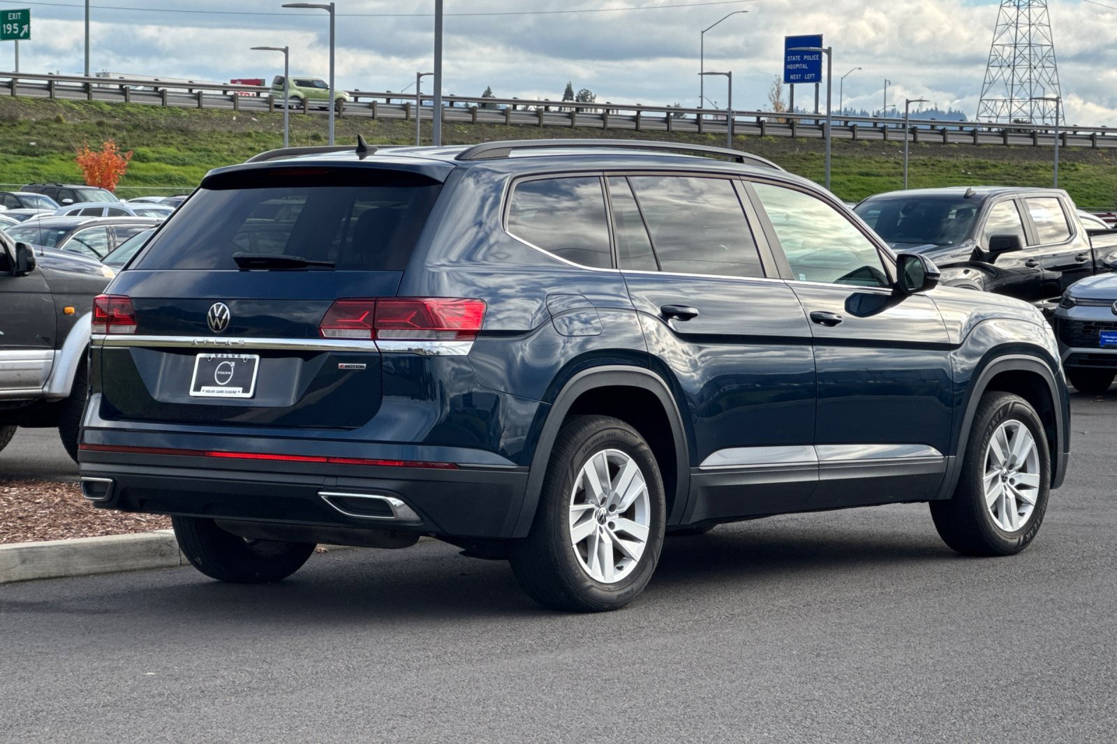 Used 2021 Volkswagen Atlas S image 3