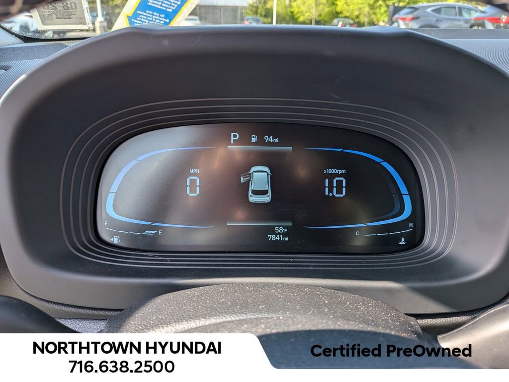 Used 2025 Hyundai Venue Limited FWD image 9