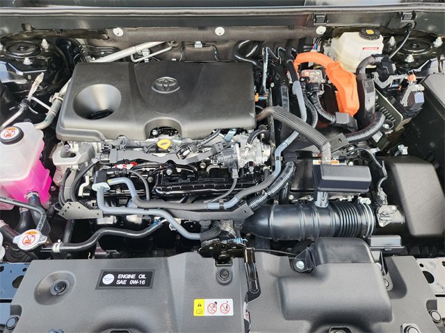 Used 2025 Toyota RAV4 XLE image 31