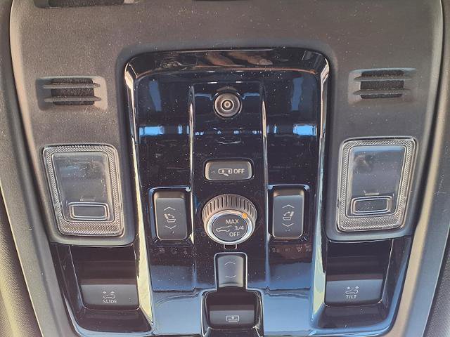 New 2026 GMC Yukon Denali Ultimate AWD/4WD image 18