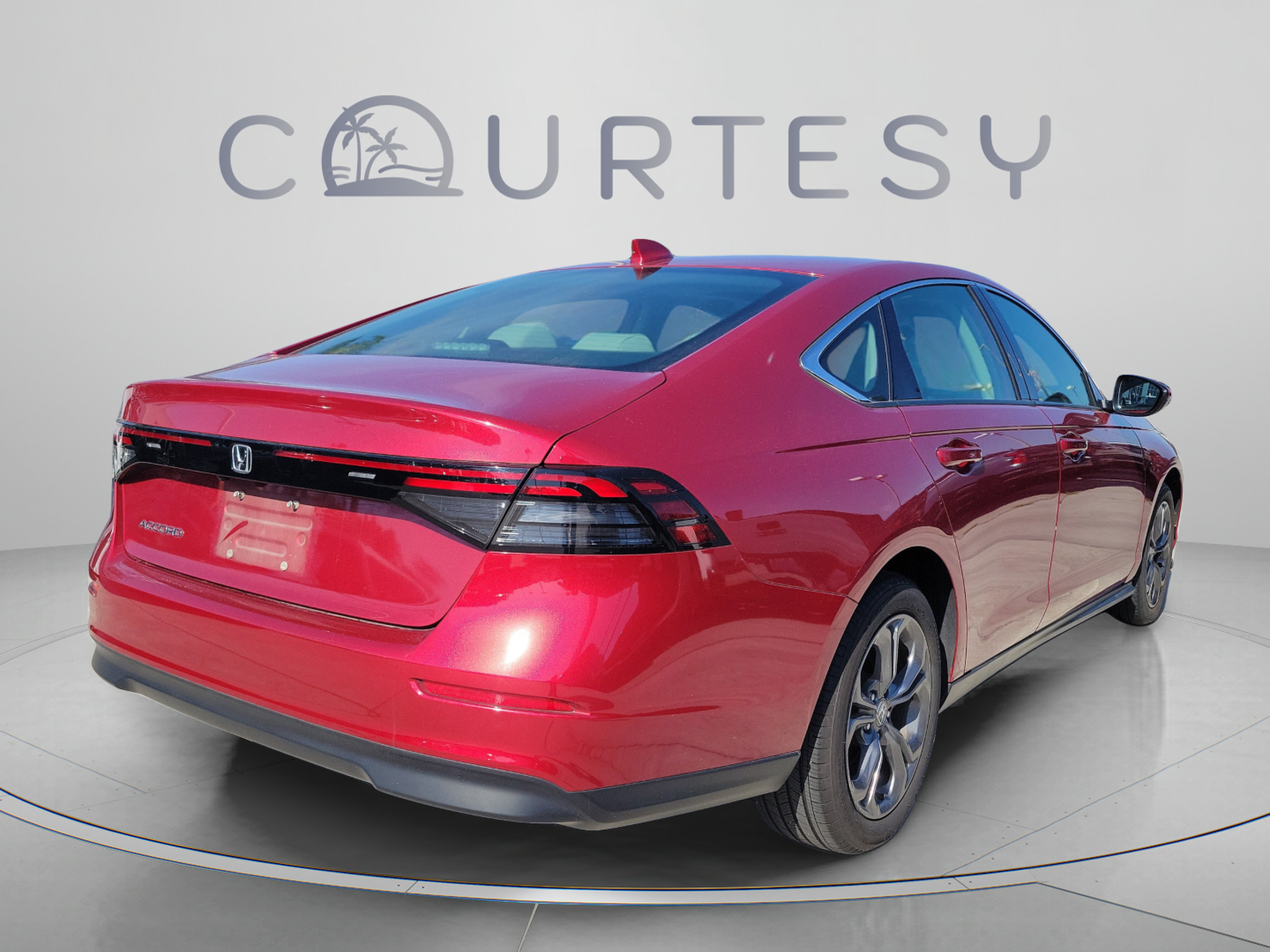 Used 2023 Honda Accord EX image 3