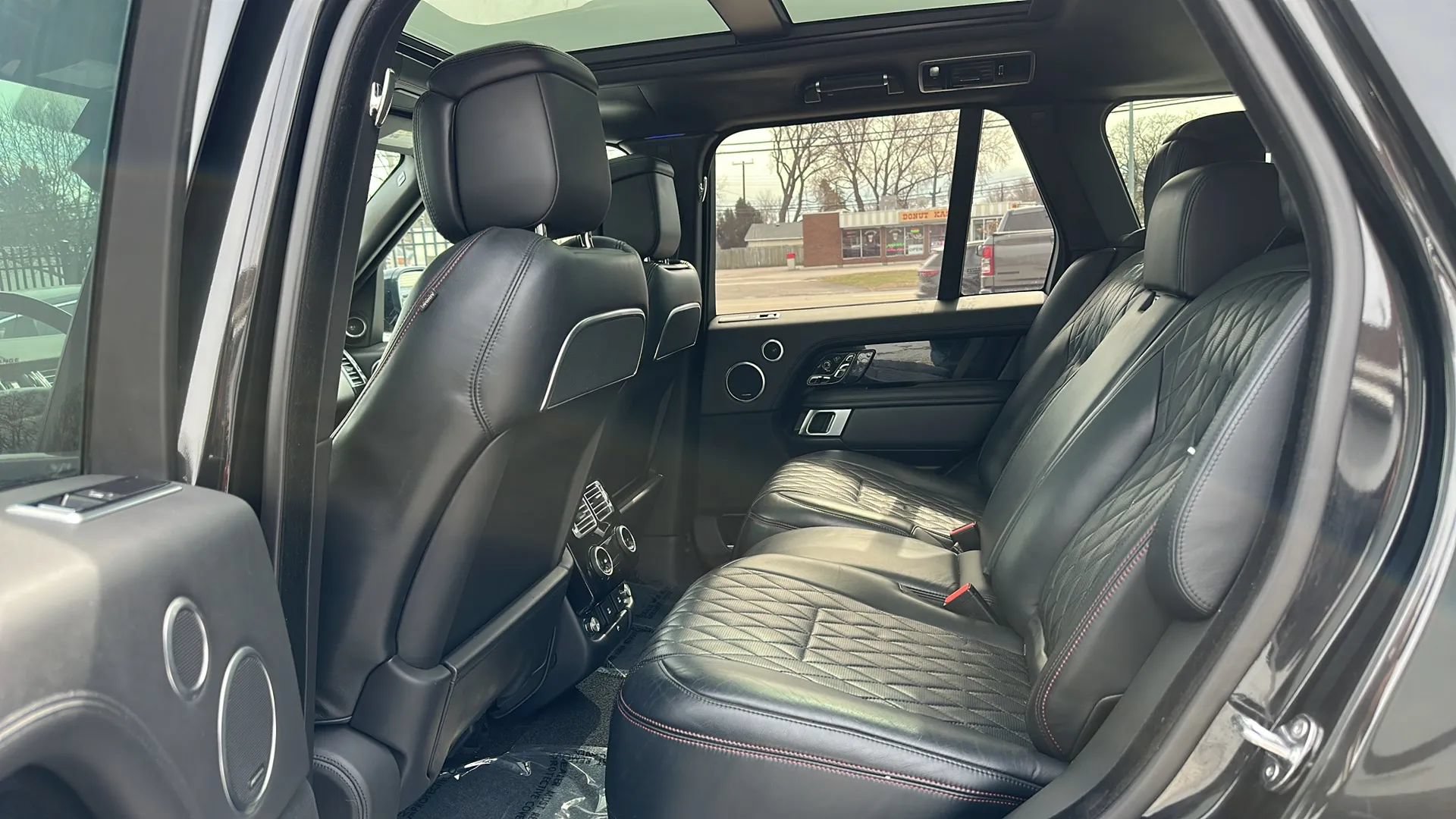 Used 2019 Land Rover Range Rover SV Autobiography Dynamic AWD/4WD image 20