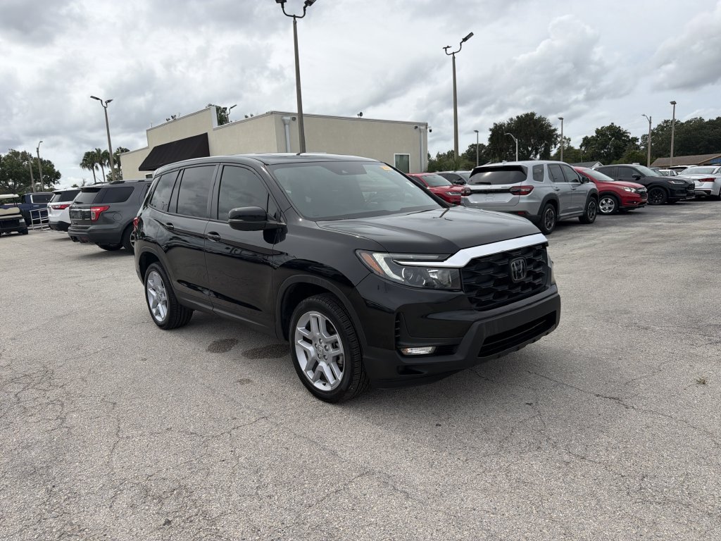 Used 2024 Honda Passport EX-L image 2
