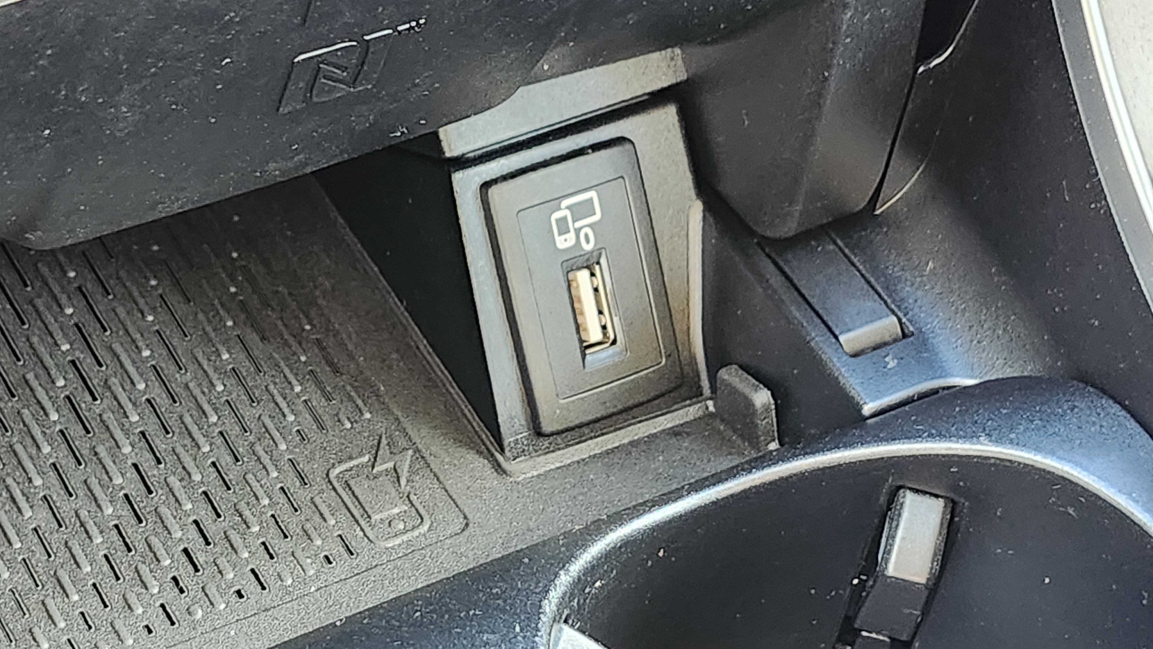 Used 2019 Mercedes-Benz C 300 4MATIC Sedan image 31