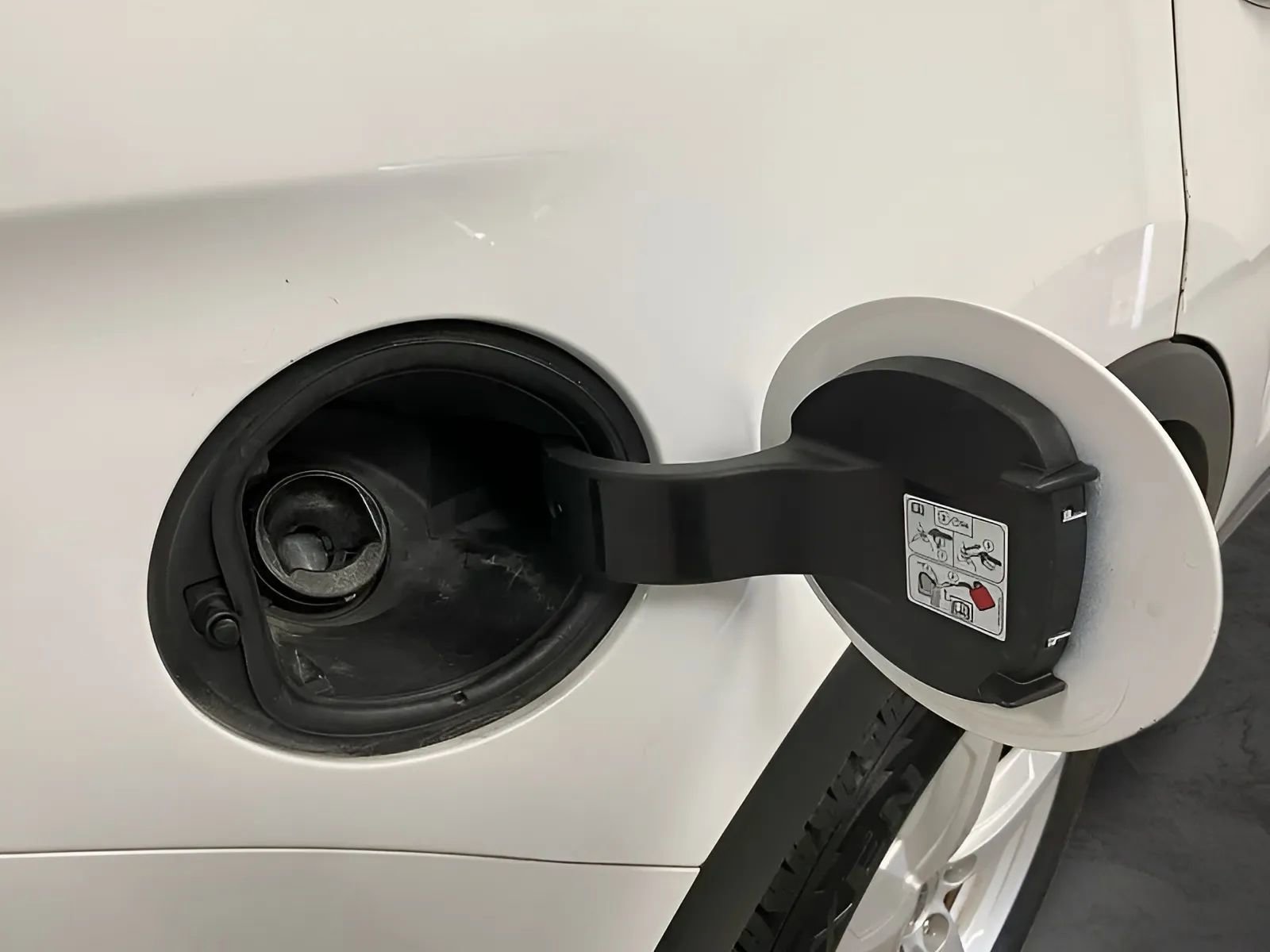 Used 2018 Ford Explorer XLT FWD image 29