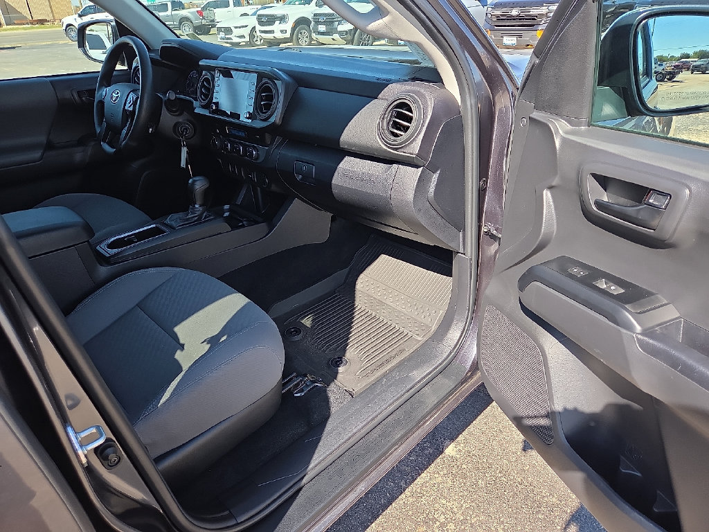 Used 2023 Toyota Tacoma SR AWD/4WD image 12