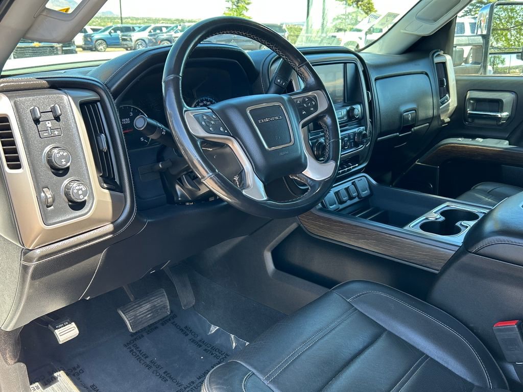 Used 2019 GMC Sierra 3500 Denali w/ Duramax Plus Package image 7