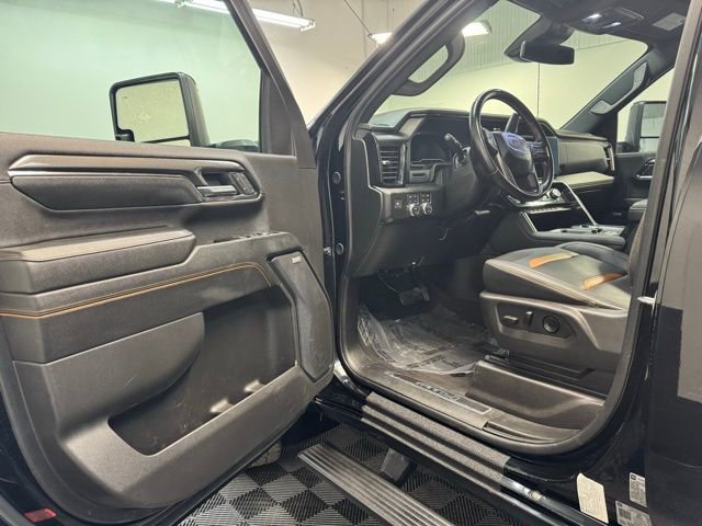 Used 2024 GMC Sierra 2500 AT4 image 10
