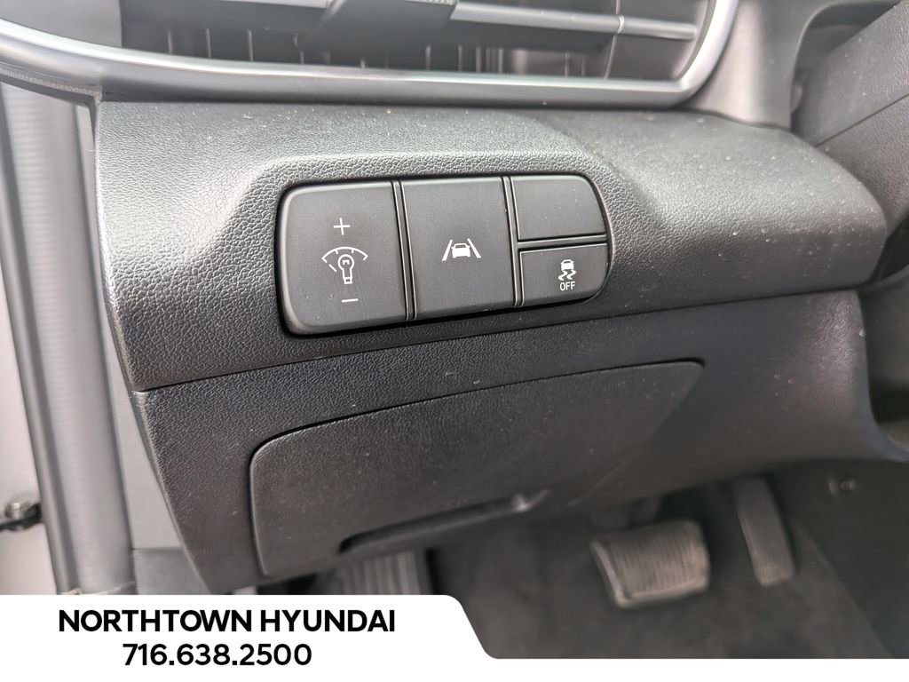 Certified 2023 Hyundai Elantra SEL image 32