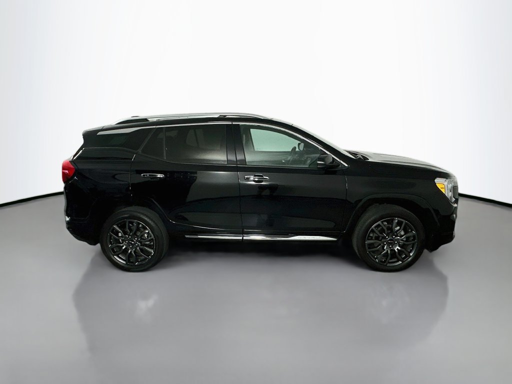 Used 2024 GMC Terrain Denali w/ Black Diamond Edition AWD/4WD image 8