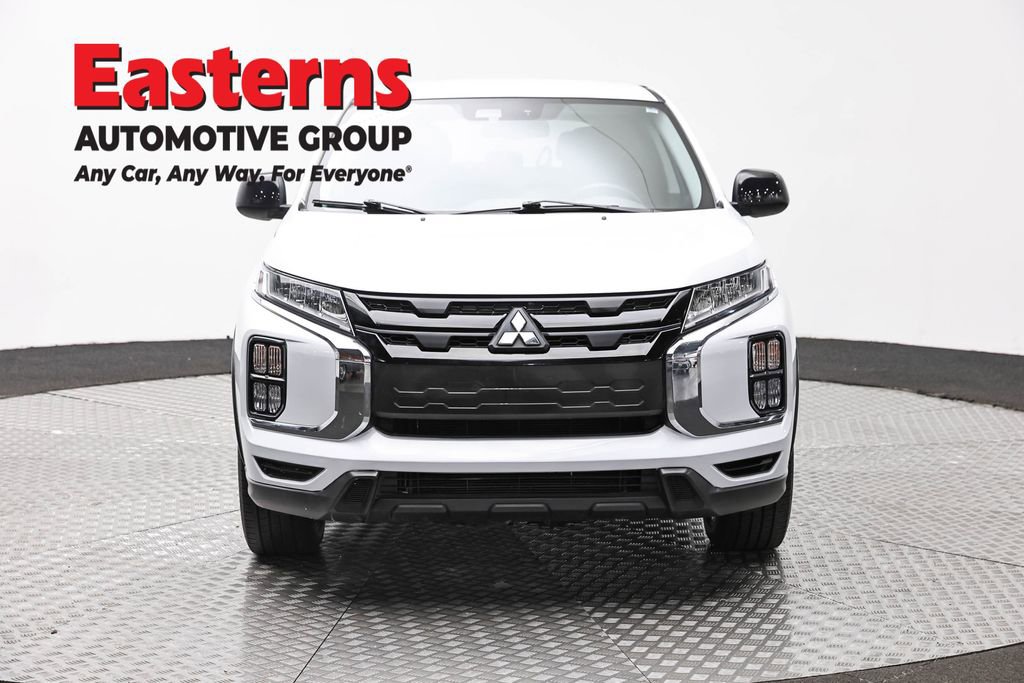 Used 2023 Mitsubishi Outlander Sport LE AWD/4WD image 2