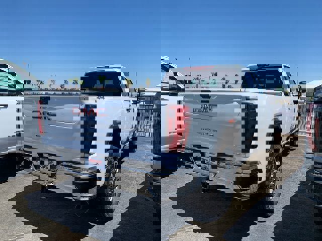 New 2025 GMC Sierra 2500 SLT w/ SLT Convenience Package image 5