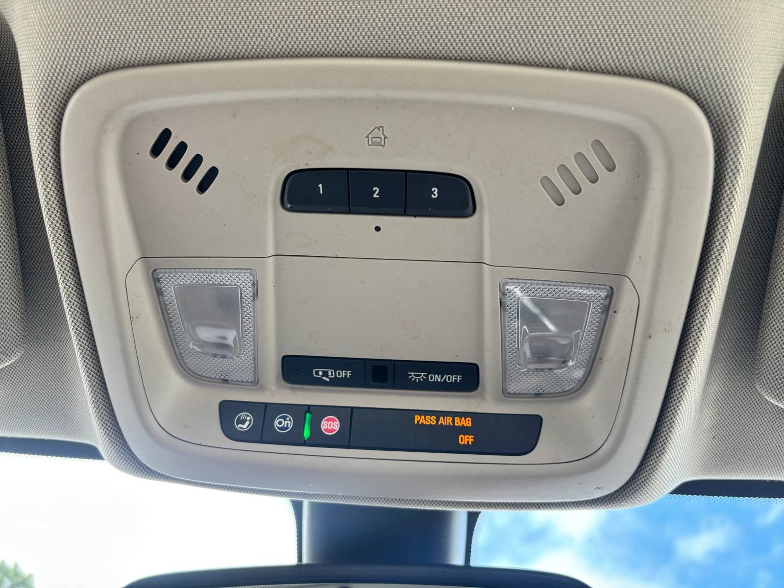 Used 2017 Buick LaCrosse Essence FWD image 24