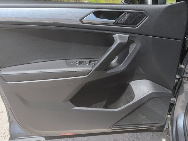 Used 2024 Volkswagen Tiguan S image 11
