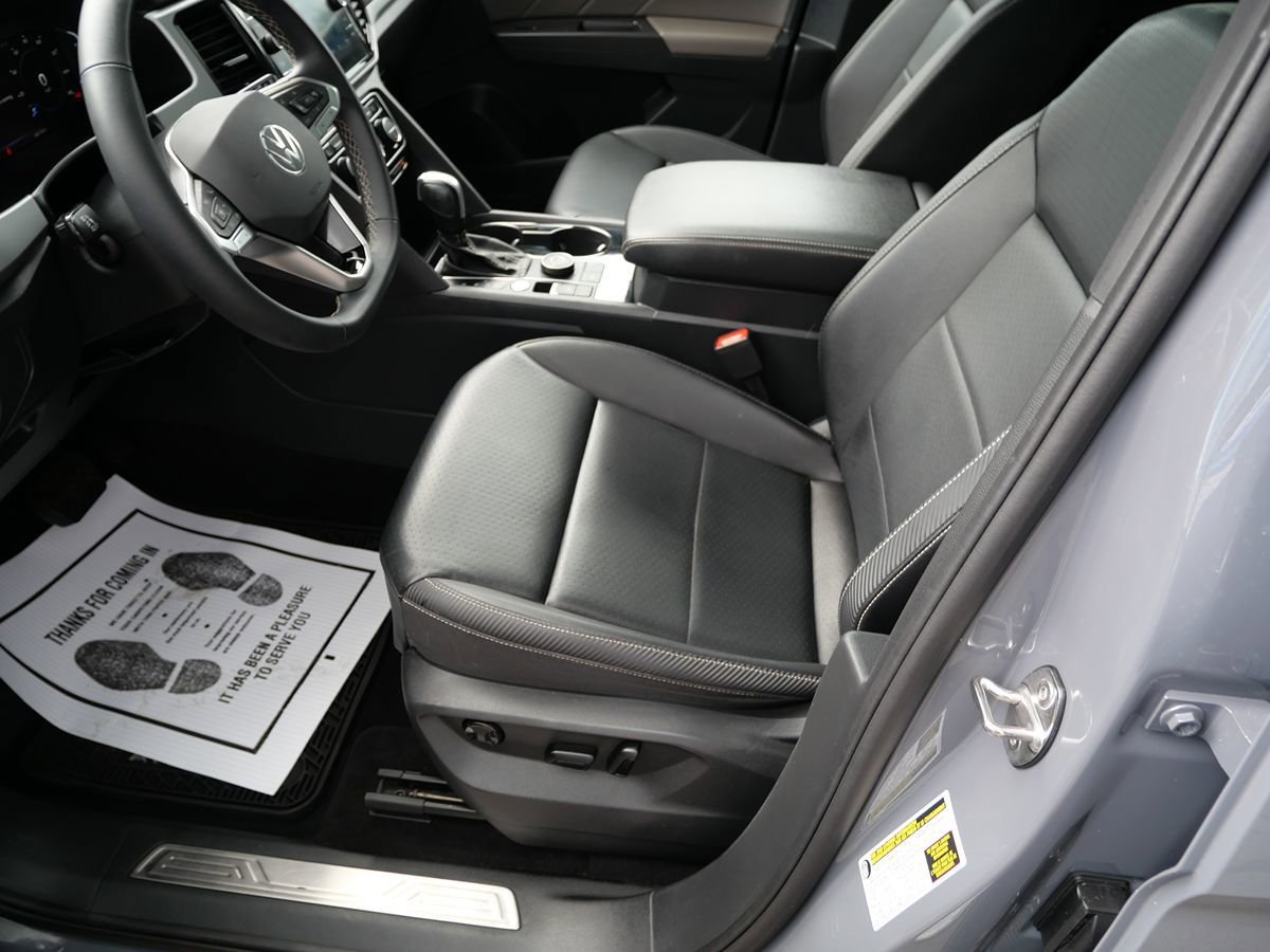 Used 2022 Volkswagen Atlas Cross Sport SE AWD/4WD image 10