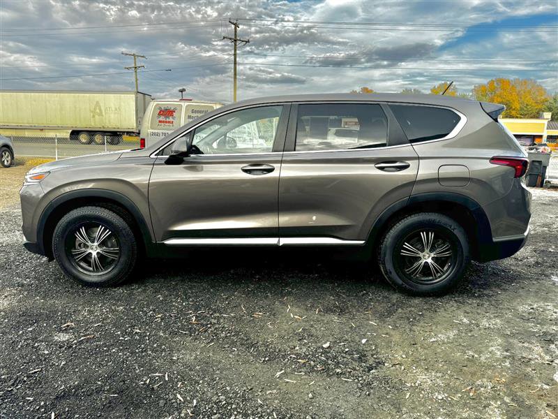 Used 2019 Hyundai Santa Fe SE AWD/4WD image 10