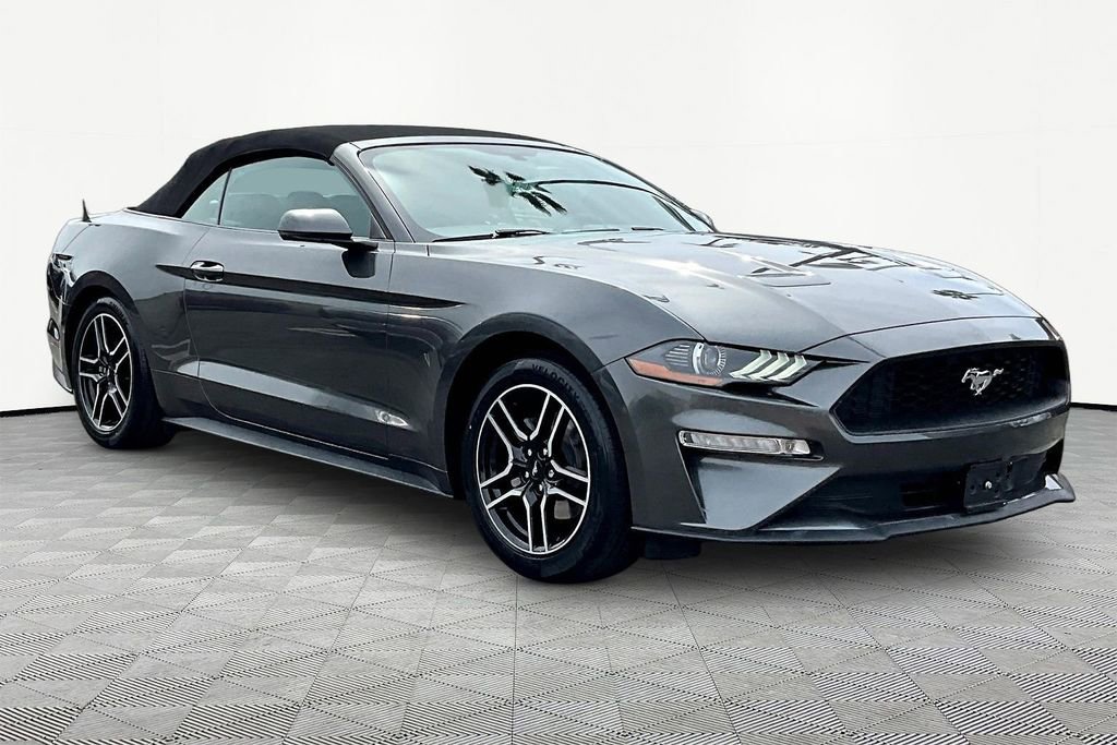 Used 2020 Ford Mustang Premium image 5