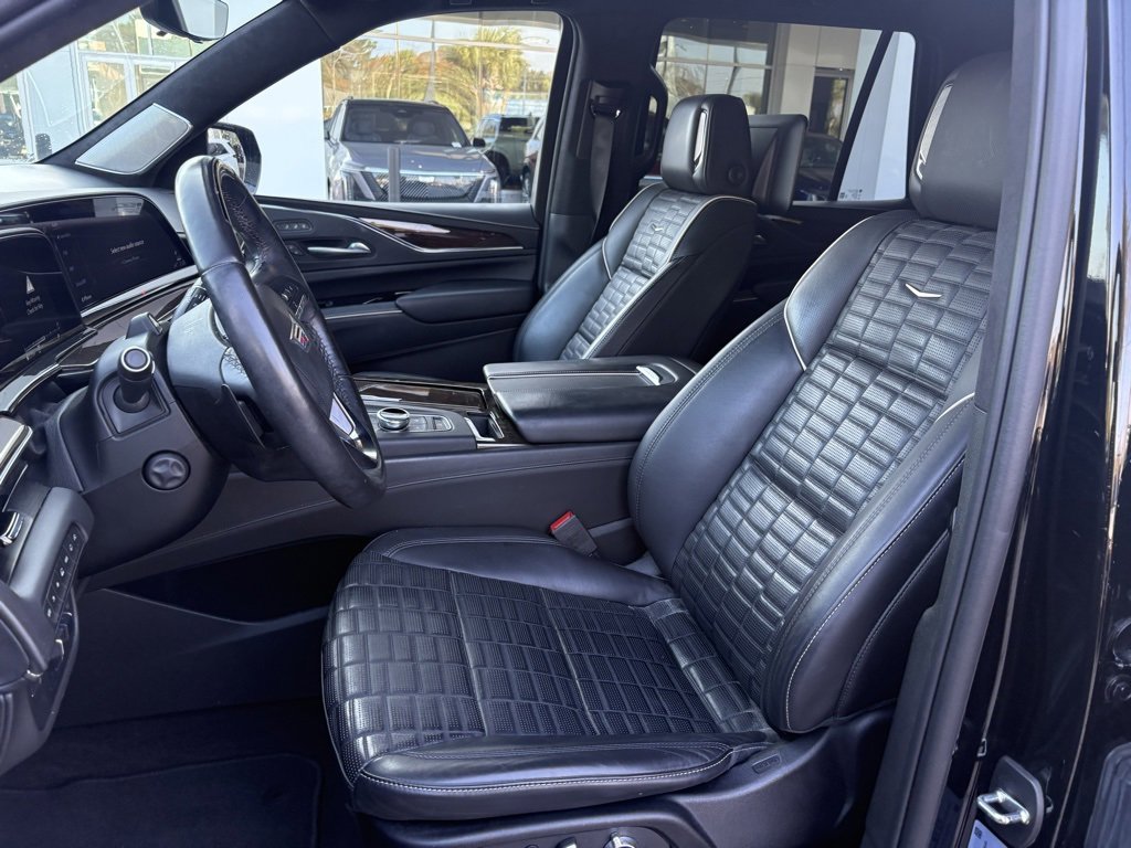 Used 2023 Cadillac Escalade Sport Platinum image 12