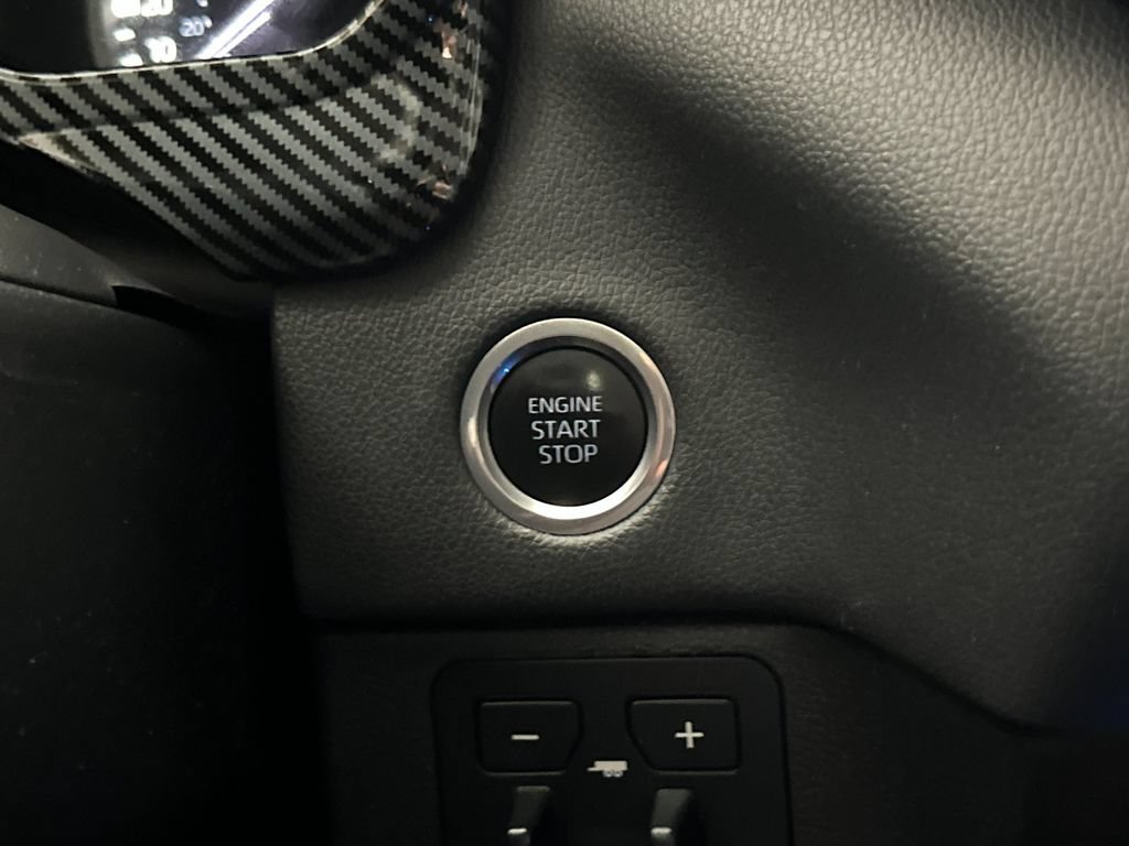 Used 2023 Toyota Tundra Limited AWD/4WD image 20