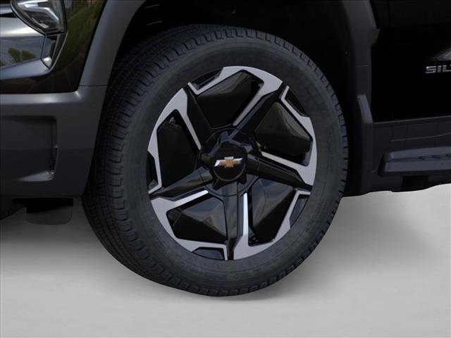 New 2026 Chevrolet Silverado EV LT AWD/4WD image 9