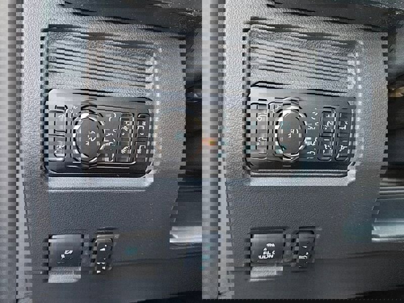 New 2026 Ford F250 Lariat w/ Black Appearance Package image 26