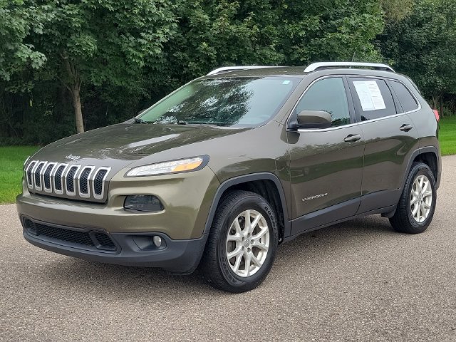 Used 2015 Jeep Cherokee Latitude AWD/4WD image 2