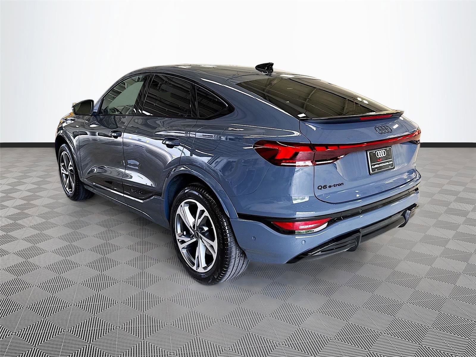 Used 2027 Audi Q6 e-tron Premium Plus AWD/4WD image 5