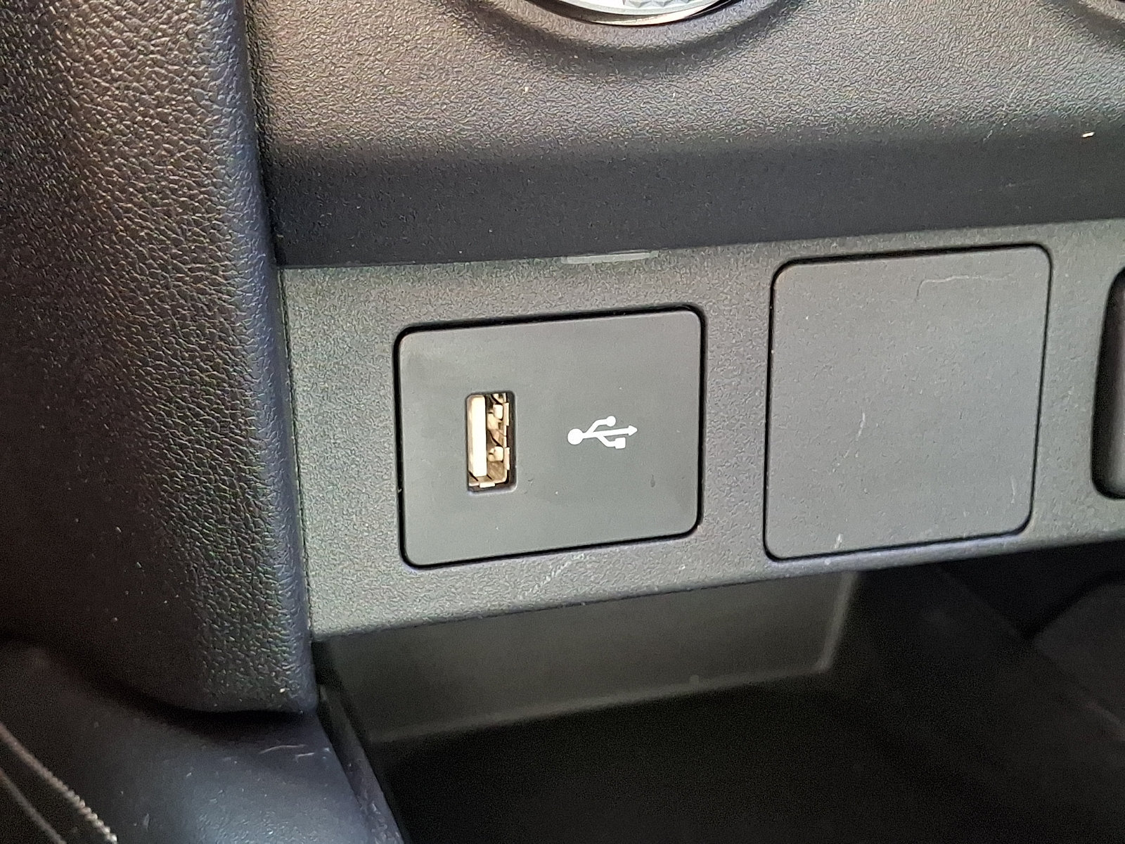 Used 2021 Mitsubishi Outlander Sport ES FWD image 24
