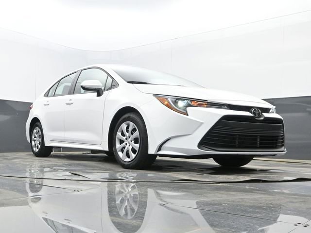 Used 2025 Toyota Corolla LE w/ Convenience Package image 22