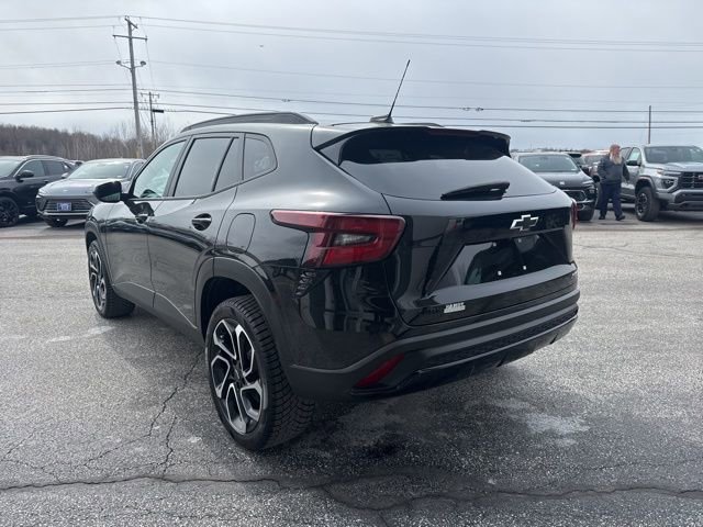 Used 2024 Chevrolet Trax RS w/ Driver Confidence Package FWD image 5