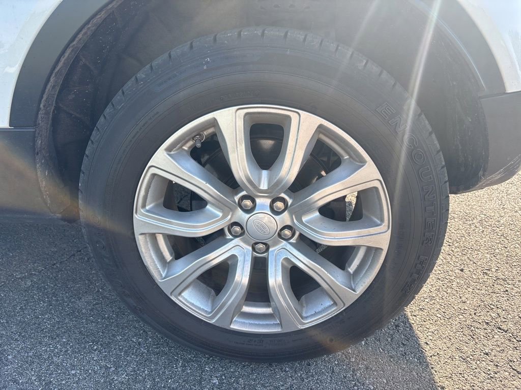 Used 2018 Land Rover Range Rover Evoque SE AWD/4WD image 4