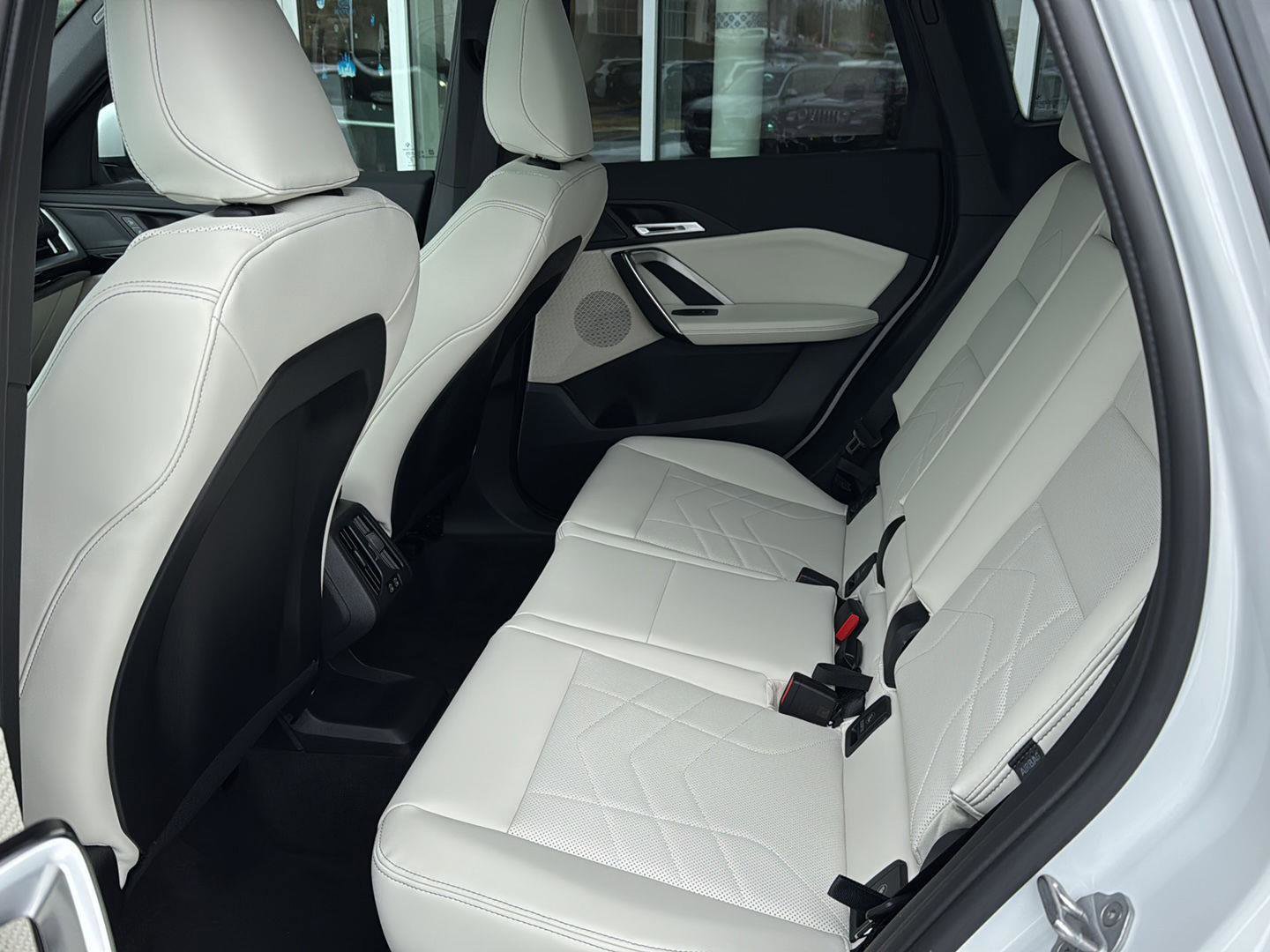 New 2026 BMW X1 xDrive28i w/ Technology Package image 9