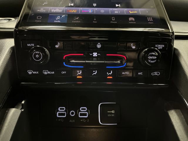 Used 2023 Jeep Grand Cherokee L Limited image 20