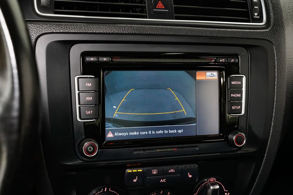 Used 2015 Volkswagen Jetta SE image 14