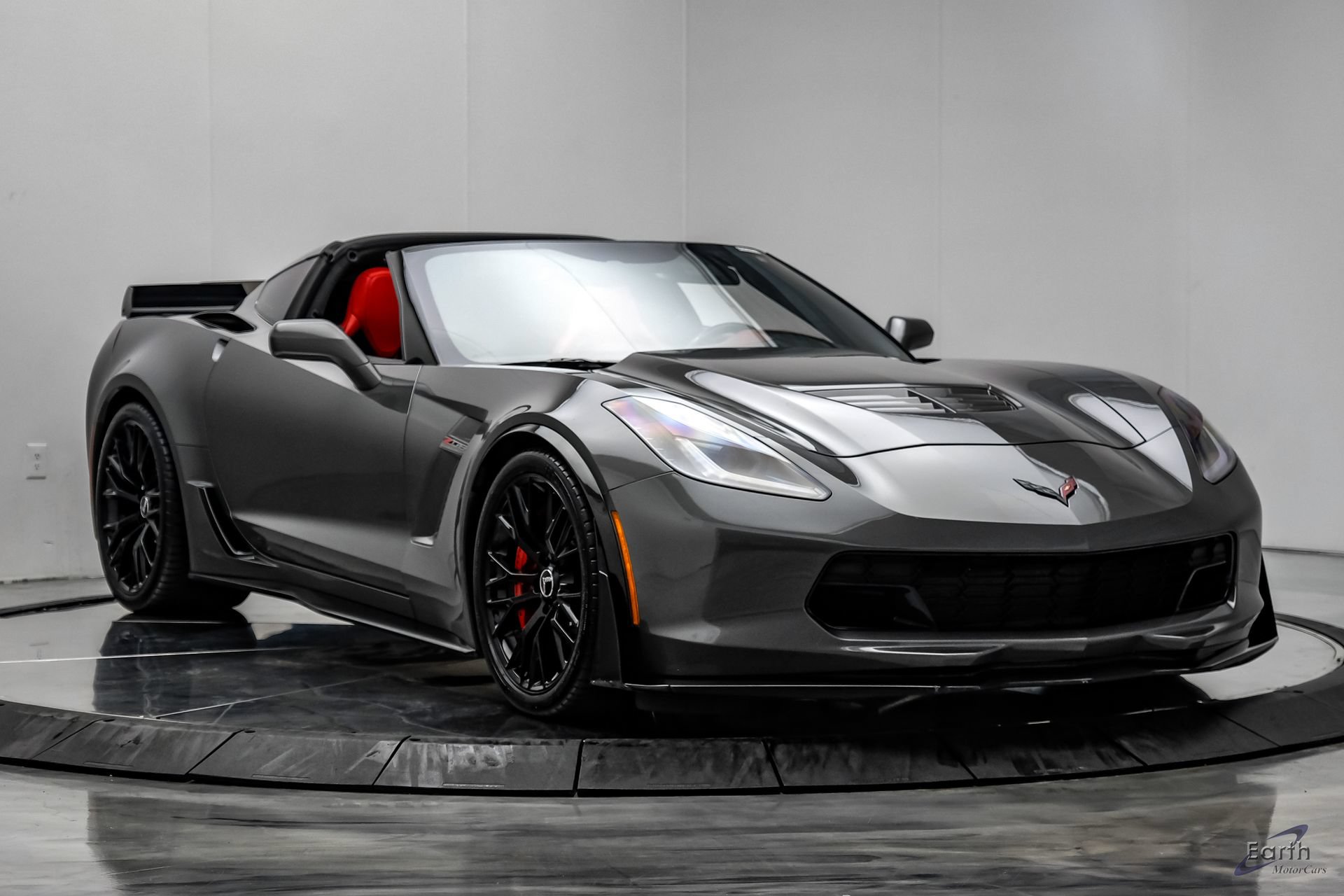 Used 2015 Chevrolet Corvette Z06 w/ 3LZ Preferred Equipment Group RWD image 28