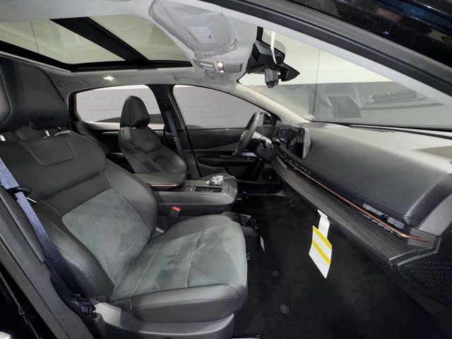 New 2025 Nissan Ariya AWD image 10