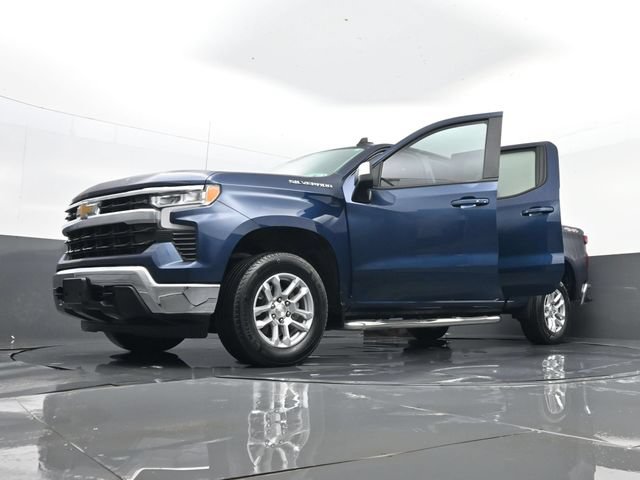 Used 2023 Chevrolet Silverado 1500 LT AWD/4WD image 32