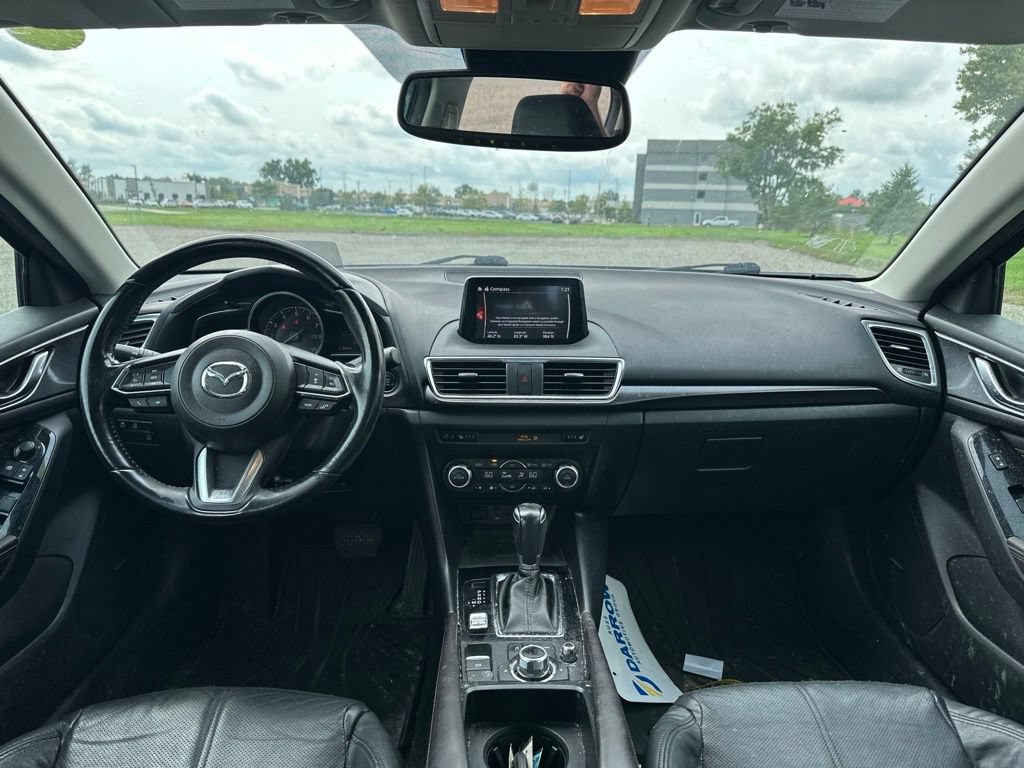 Used 2018 MAZDA MAZDA3 Grand Touring w/ Premium Equipment Package FWD image 20