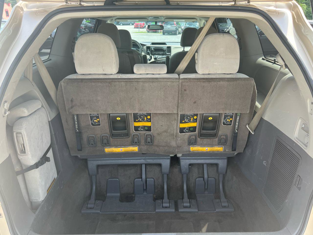 Used 2013 Toyota Sienna LE FWD image 8