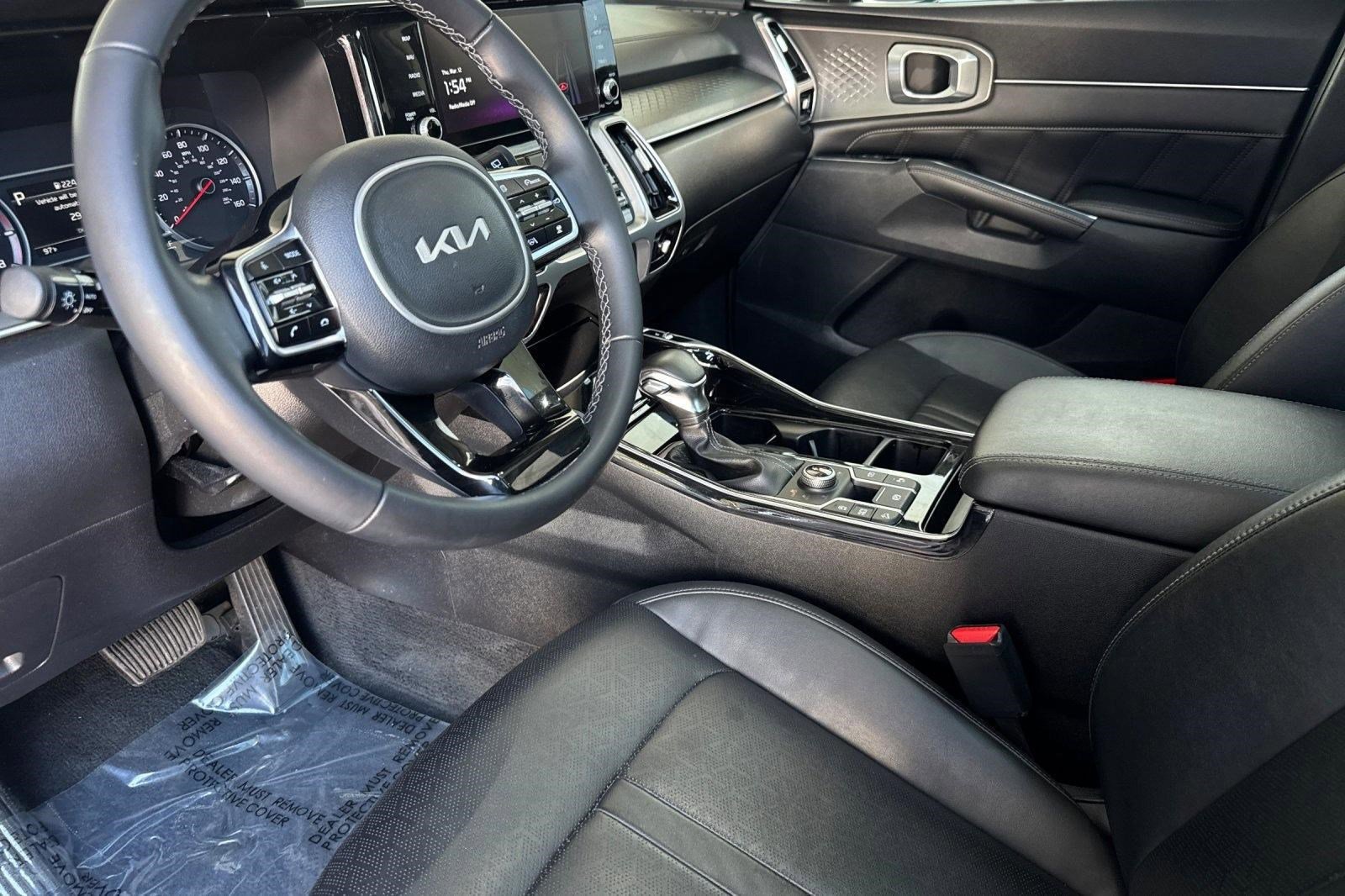 Used 2022 Kia Sorento SX image 4