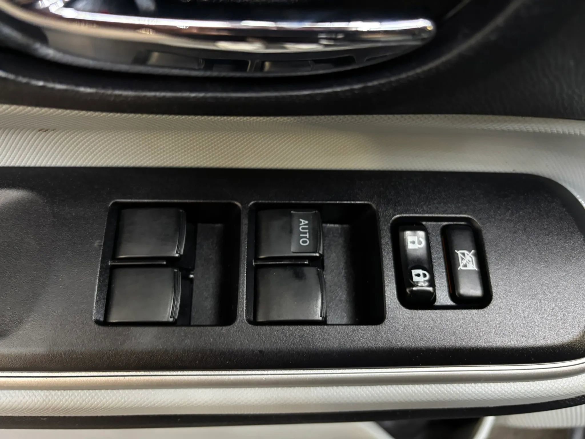 Used 2014 Toyota Prius C Two FWD image 16