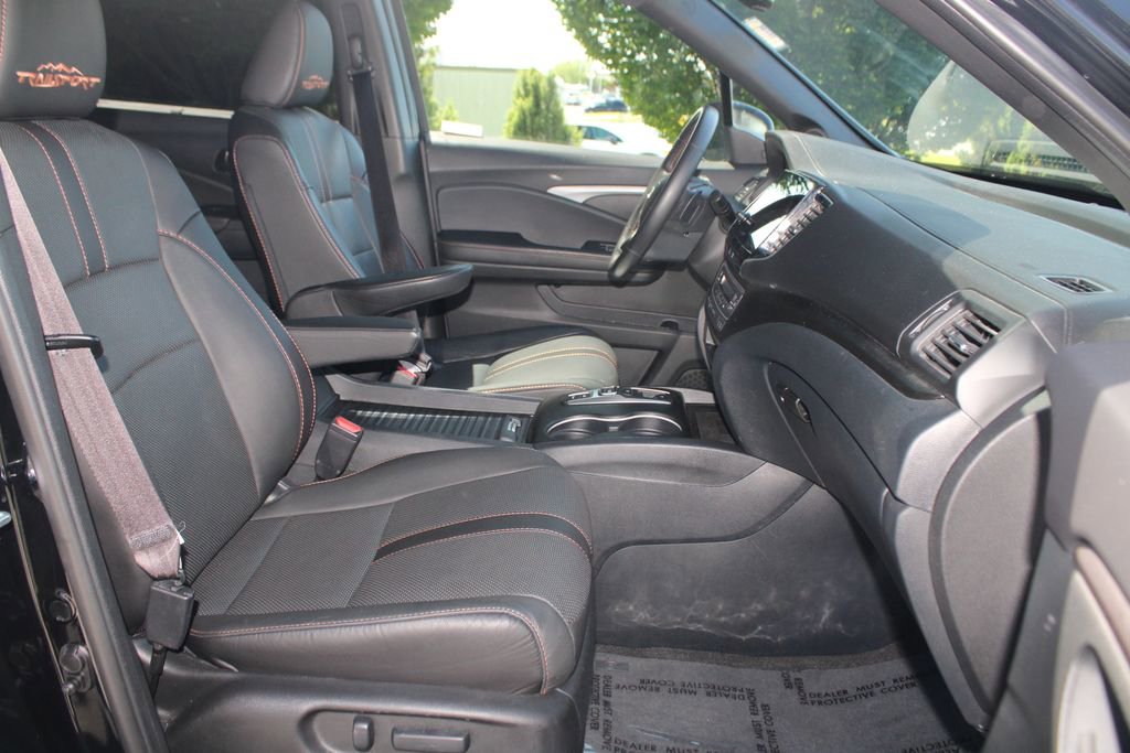 Used 2023 Honda Passport TrailSport image 12