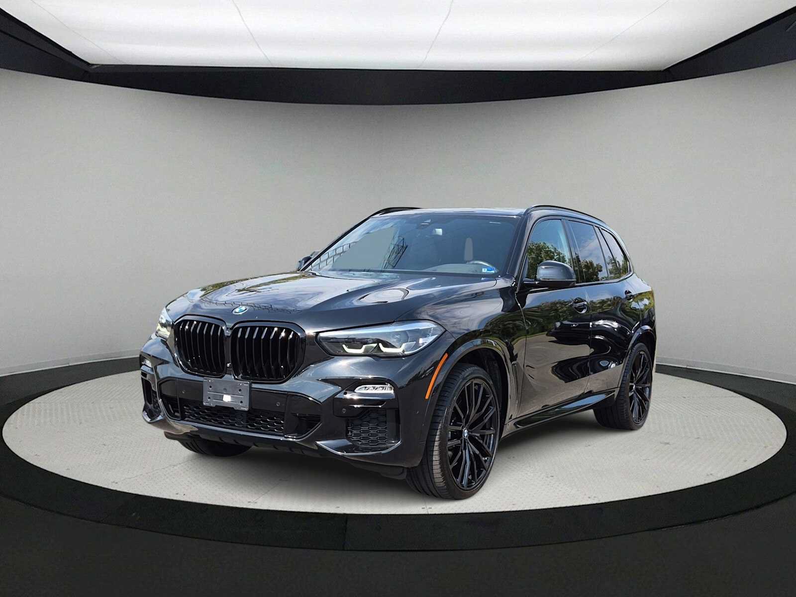 Used 2021 BMW X5 M50i w/ Premium Package AWD/4WD image 4