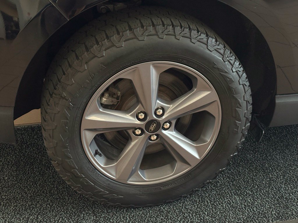 Used 2022 Ford Edge SEL w/ Sport Appearance Package AWD/4WD image 35