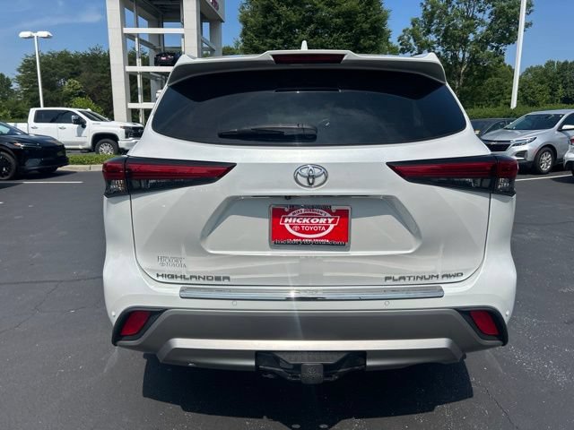 Used 2023 Toyota Highlander Platinum AWD/4WD image 8