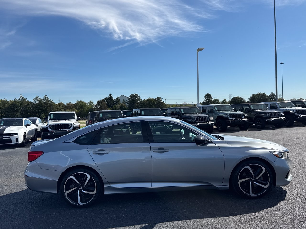 Used 2021 Honda Accord Sport image 2