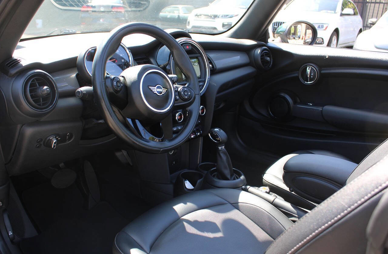 Used 2019 MINI Cooper Convertible FWD image 14