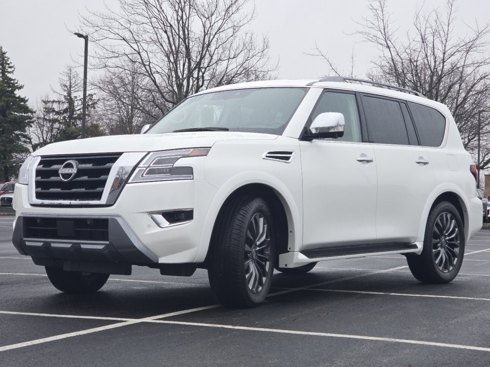 Used 2023 Nissan Armada Platinum image 16