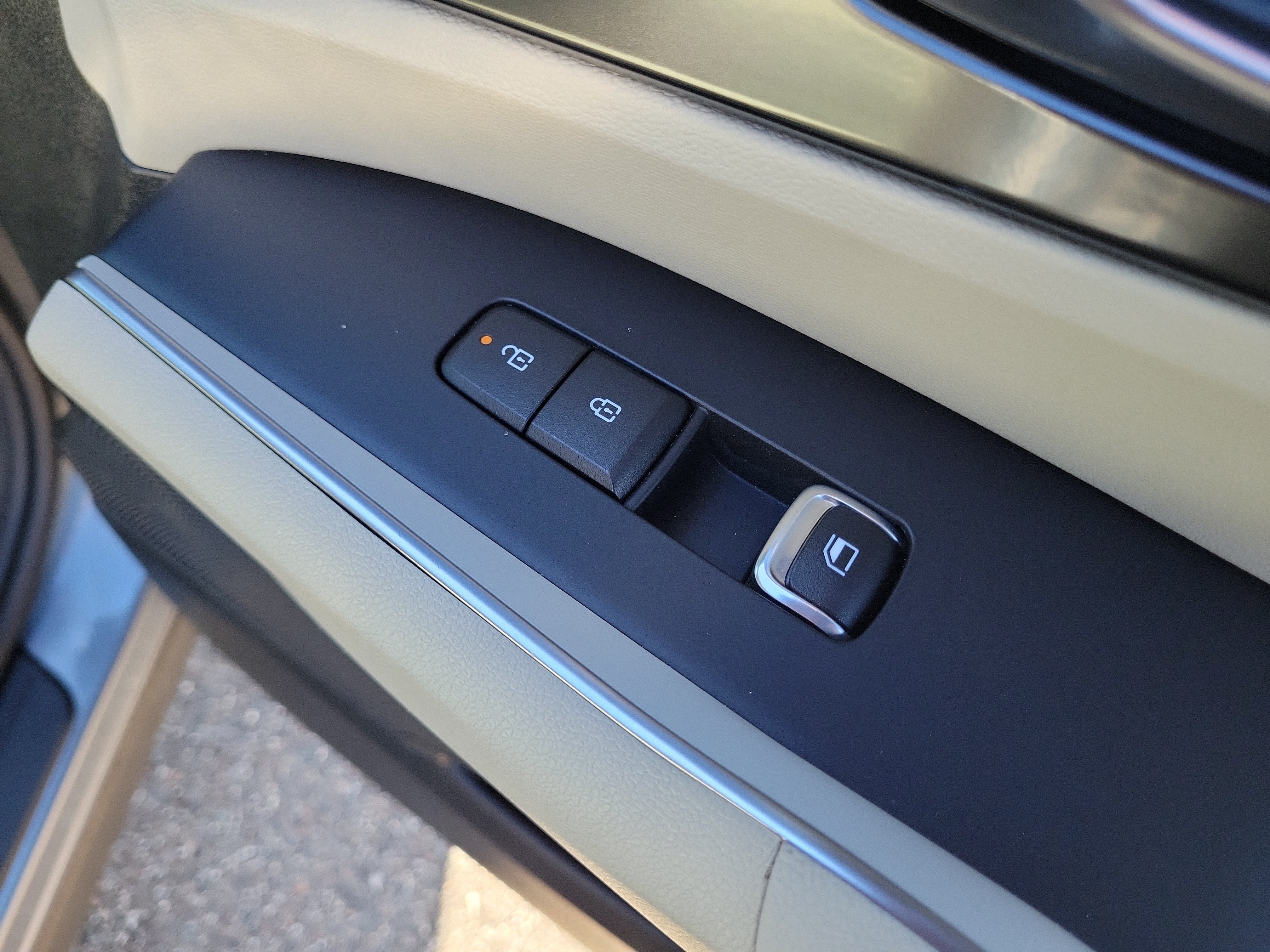 Certified 2025 Kia Sorento S w/ Panoramic Sunroof Package FWD image 11